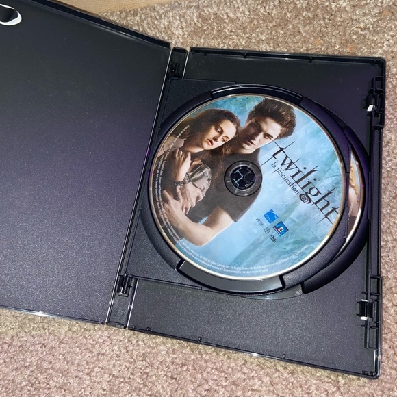 Twilight 2 Disc Special Edition DVD - Picture 2 of 2